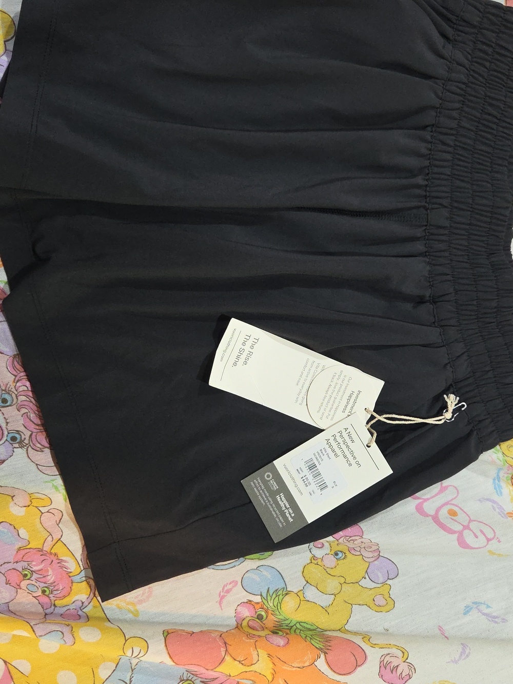 Vuori Villa shorts women shorts size S